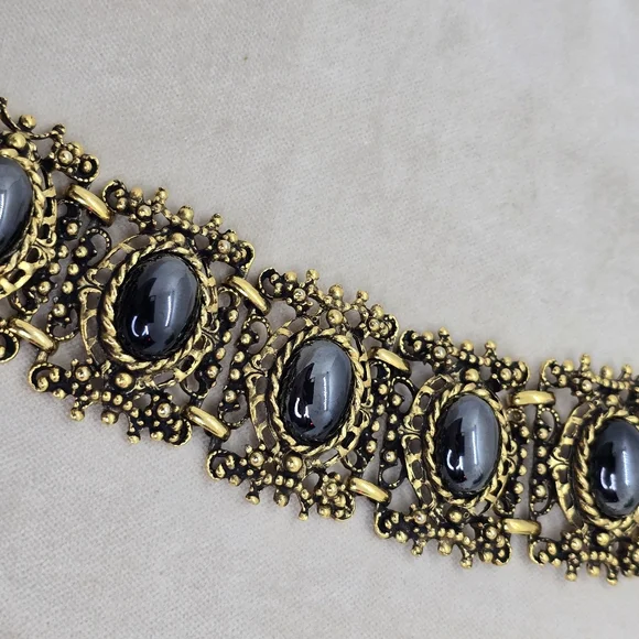 Vintage Bracelet gold-tone with Faux Hematite Stone Statement ornate